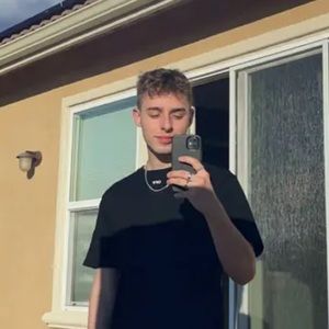 Meet your Posher, Dylan